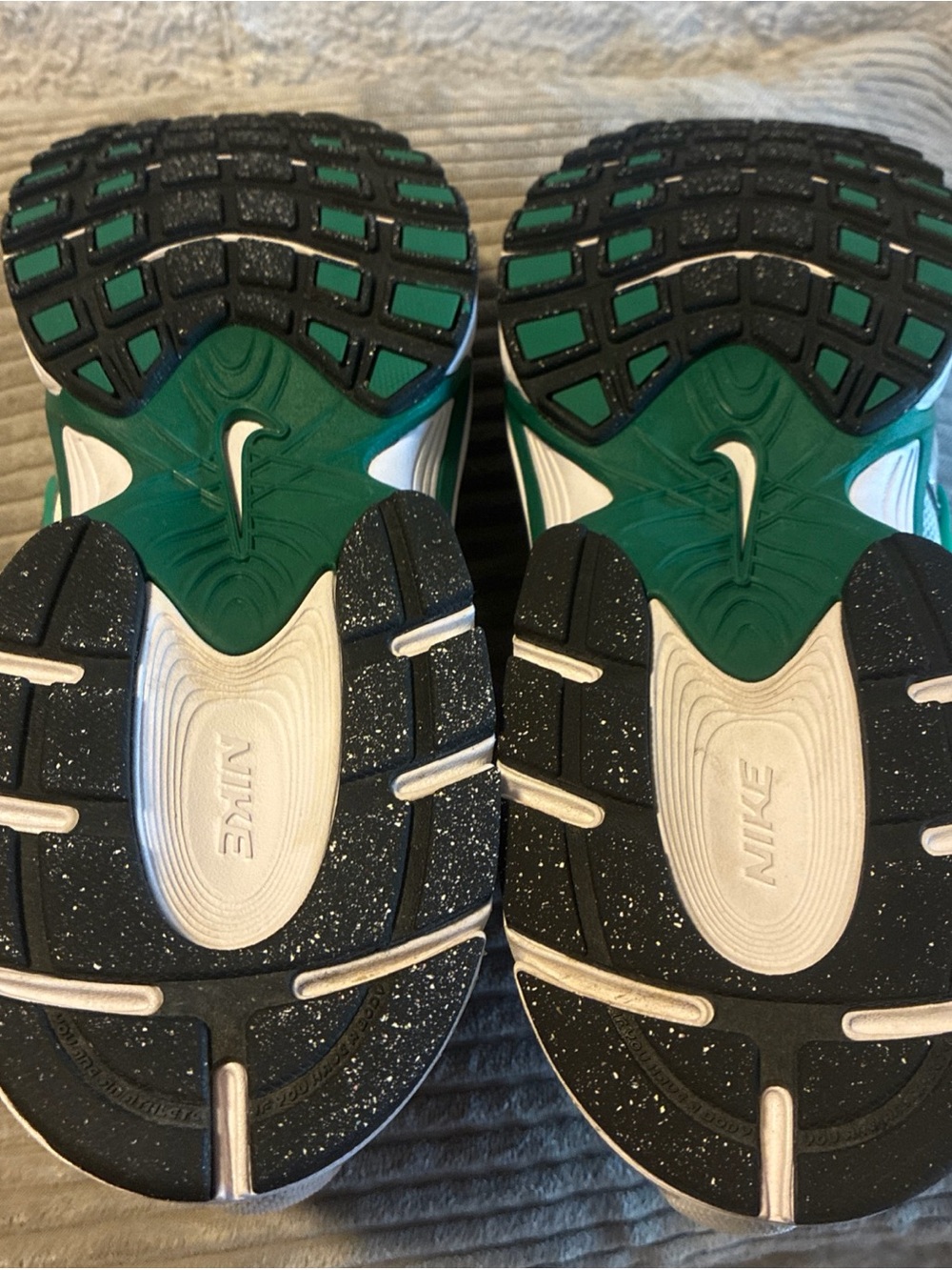 Nike V5 RNR White Malachite Mesh Cushioned Sneaker HJ5228-100 Men Size 12 NWOT - Picture 6 of 10